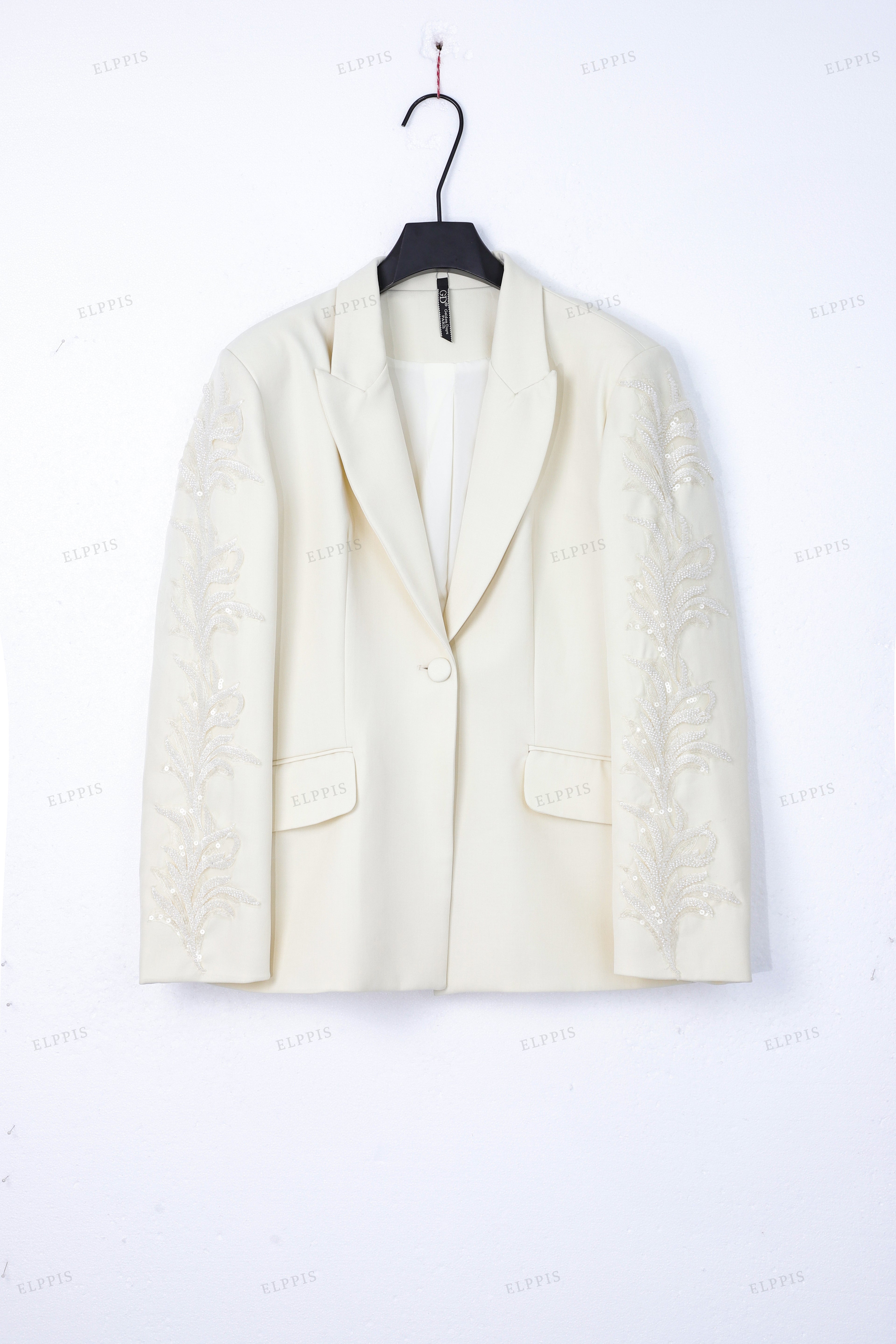 WFW064 Sequins Embroidery Blazer and Shorts Set