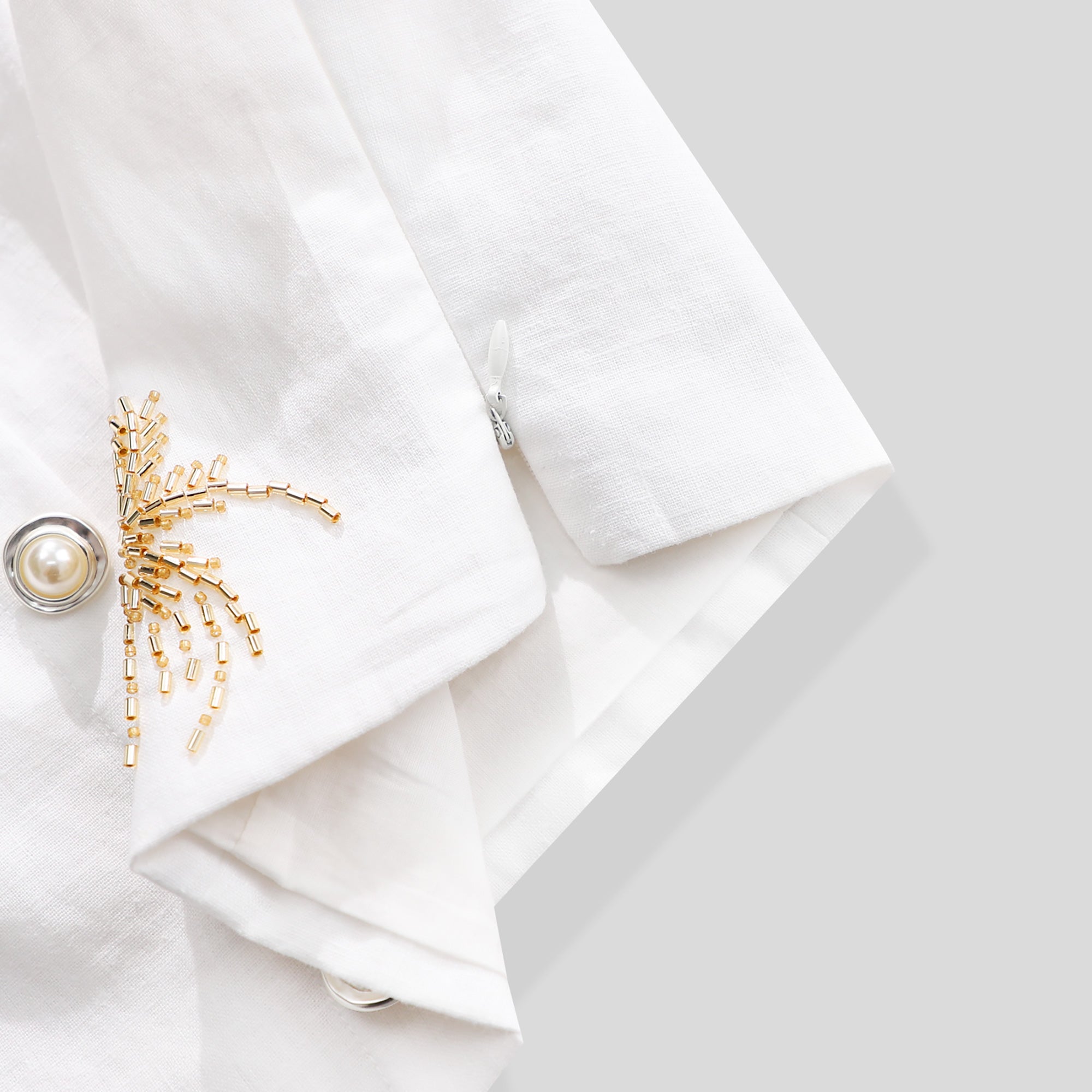 WZUA1044T Embroidered Button-Up Crop Top